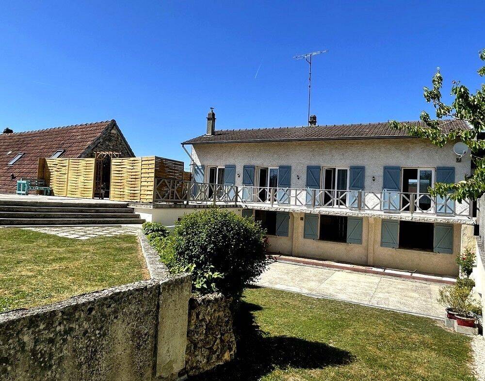 Maison 6 pièces 166 m² · à Fère-en-Tardenois · 166 m² · 169 000 €