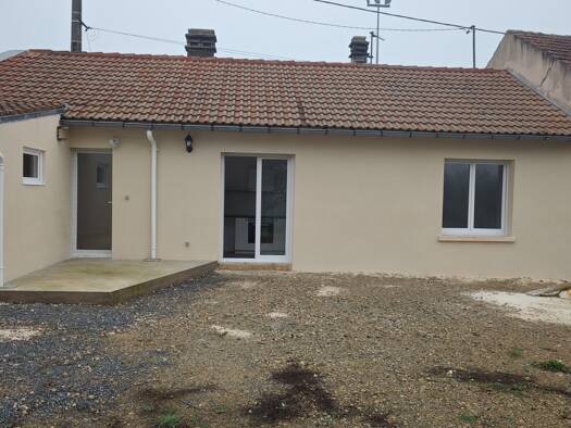 Maison à vendre 120 750 € 4 pièces 2 chambres 70 m² Centre Ancien-Fertevault Thouars 79100