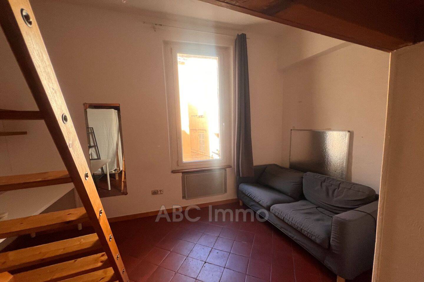 Appartement 1 pièce 16 m² · à Aix-en-Provence · 15,7 m² · 550 €/mois