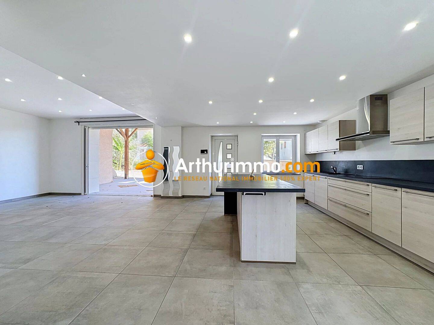 Maison 5 pièces 157 m² · à Bourgoin-Jallieu · 156,5 m² · 1 690 €/mois