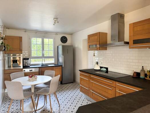 Maison à vendre 699 000 € 8 pièces 5 chambres 190 m² 745 m² de terrain Orgeval 78630