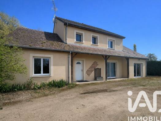 Maison à vendre 271 000 € 6 pièces 4 chambres 148 m² 2 344 m² de terrain Levet 18340