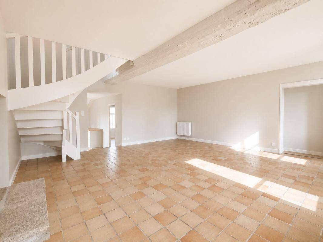 Maison 5 pièces 115 m² · à Val-d'Izé · 115 m² · 800 €