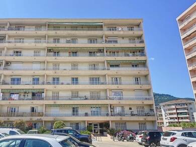 Appartement à louer 868 € 3 pièces 2 chambres 72 m² 7ème étage Ajaccio 20090
