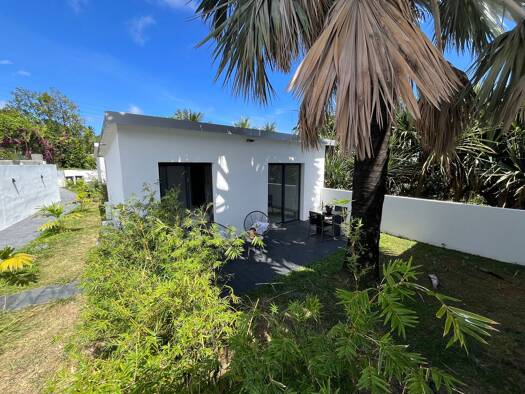 Maison à louer 1 500 € 2 pièces 1 chambre 35 m² 600 m² de terrain Saint-Joseph 97480