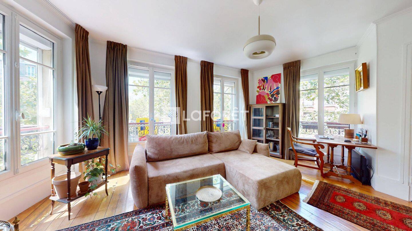 Appartement 2 pièces 56 m² · à Paris 19ème Arrondissement · 56,3 m² · 590 000 €