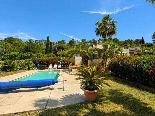 Villa à vendre 478 000 € 6 pièces 4 chambres 150 m² 2 200 m² de terrain Carnoules 83660