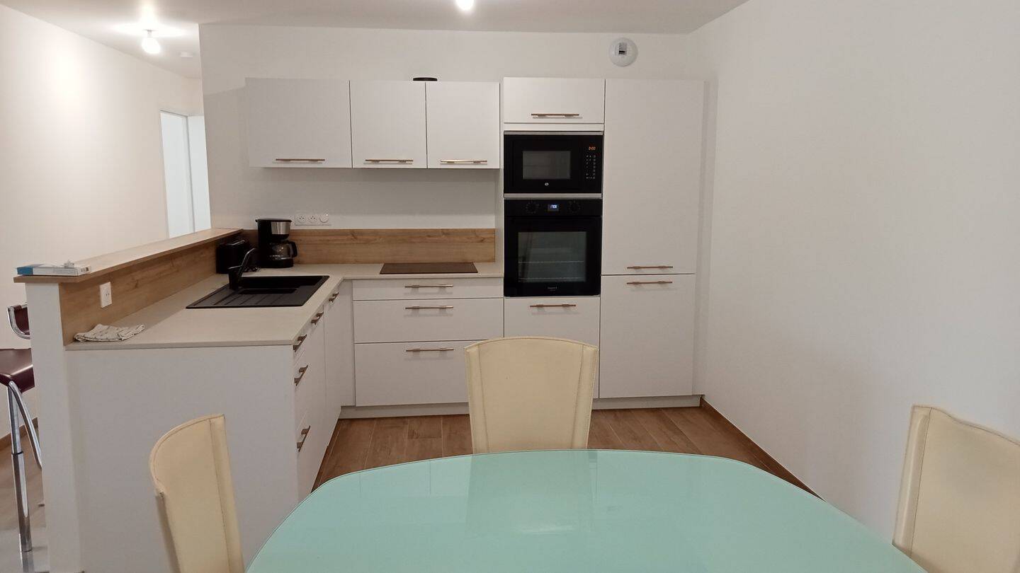 3 pièces 76 m² · à Perros-Guirec · 76 m² · 980 €