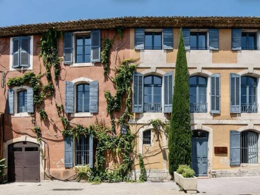 Maison à vendre 1 995 000 € 12 pièces 9 chambres 450 m² 1 924 m² de terrain Beaumettes 84220