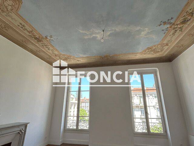 Appartement 3 pièces 125 m² · à Nice · 124,5 m² · 1 900 €/mois