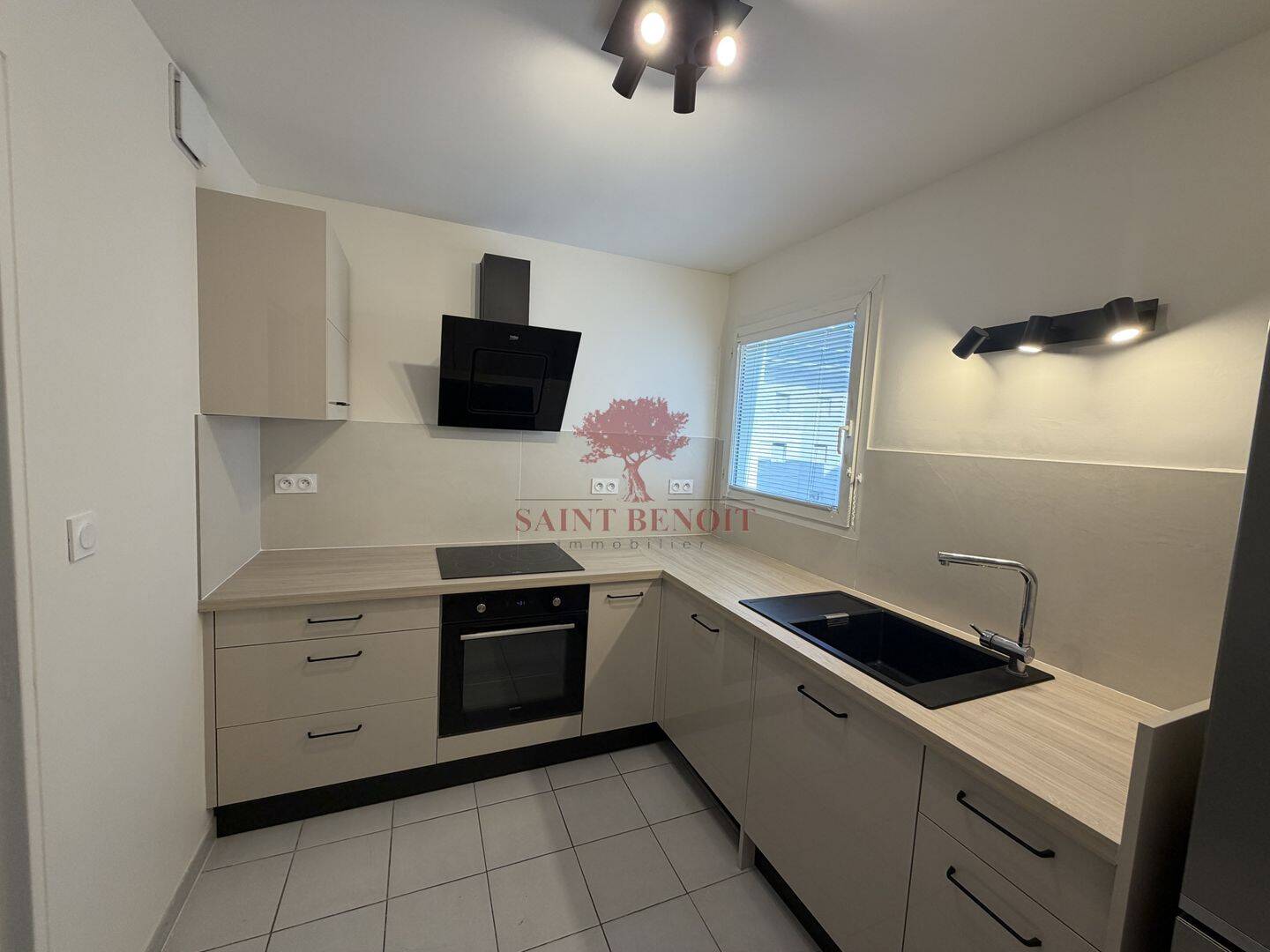 Appartement 1 pièce 48 m² · à Montpellier · 47,6 m² · 990 €