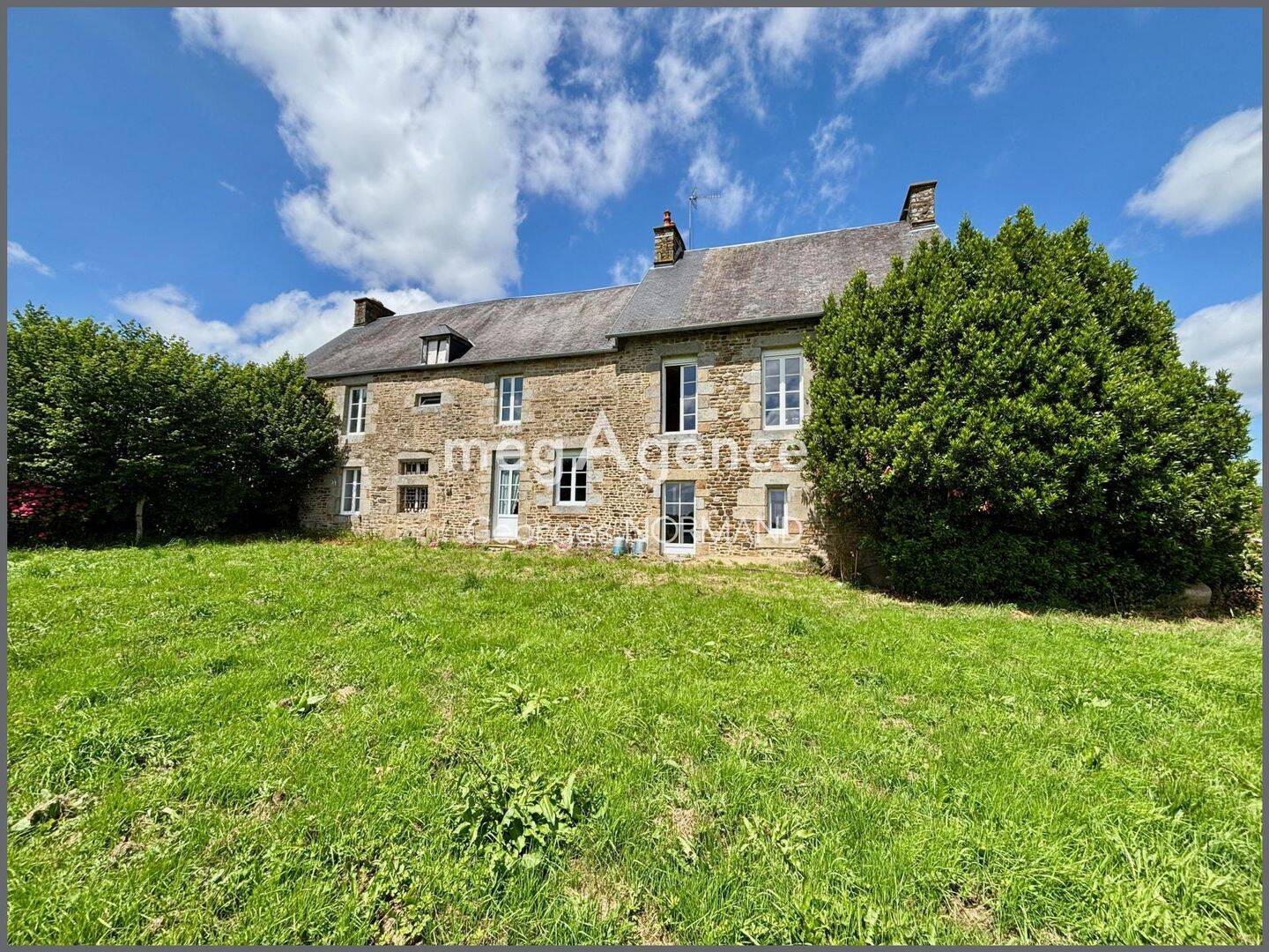Maison 3 pièces 113 m² · à Isigny-le-Buat · 113 m² · 220 000 €