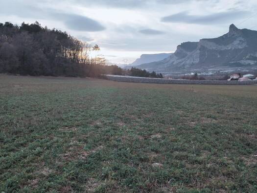 Terrain constructible à vendre 150 000 € 1 645 m² de terrain Curbans 05110