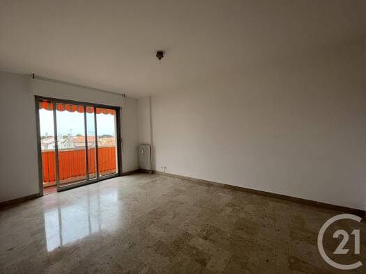 Appartement à louer 932 € 2 pièces 1 chambre 43,2 m² 3ème étage Saint-Laurent-du-Var 06700