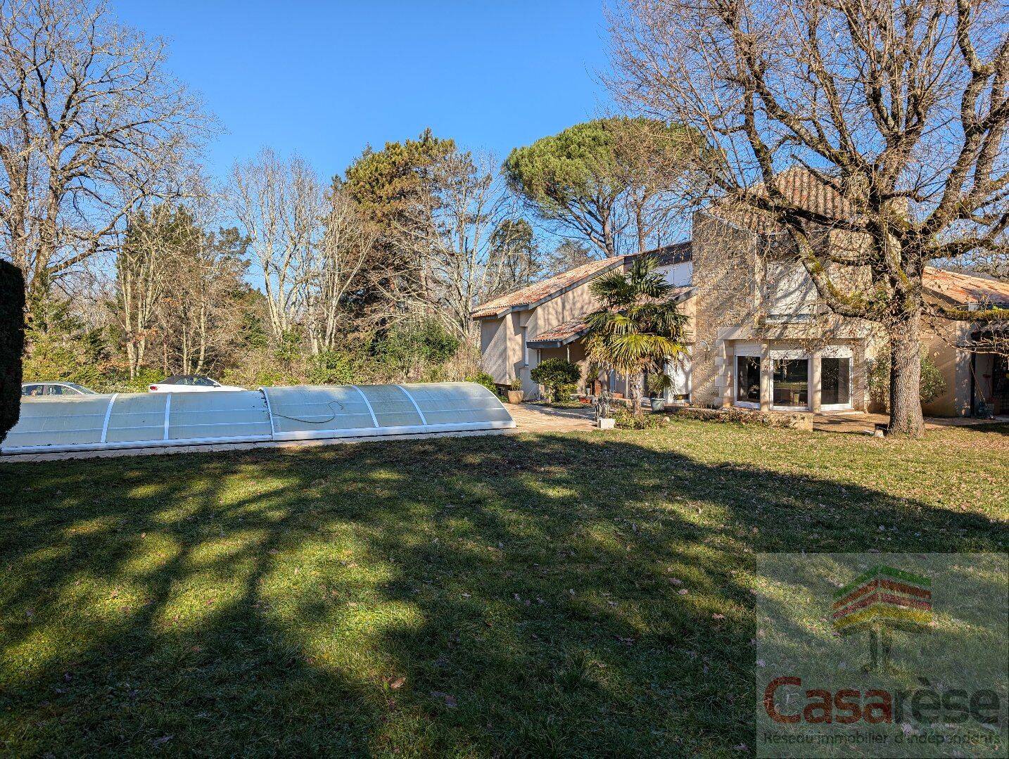 Maison 11 pièces 142 m² · à Pradines · 142 m² · 505 000 €