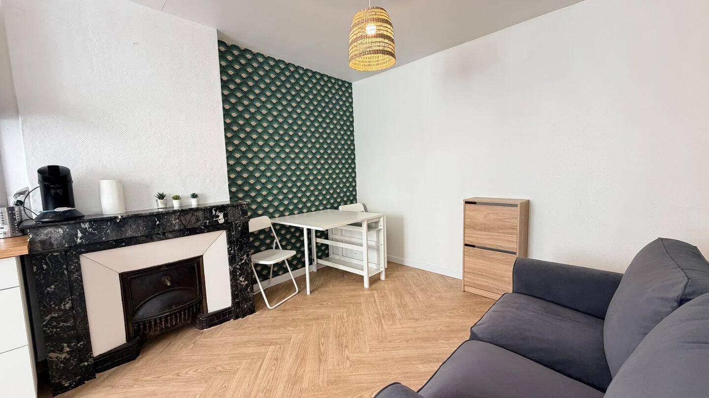 Appartement 2 pièces 28 m² · à Saint-Étienne · 27,6 m² · 450 €