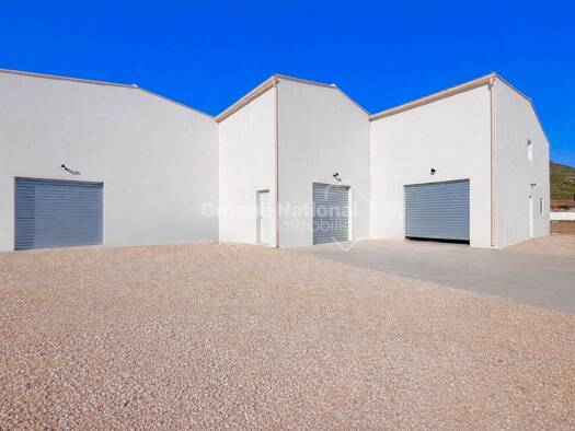 Local commercial à louer 630 € 47 m² de surface de vente Le Rove 13740