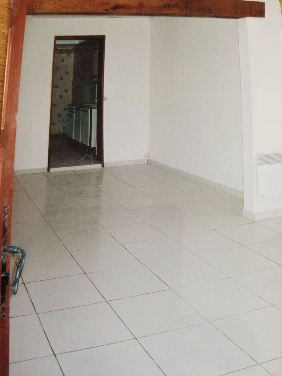 Maison 4 pièces 75 m² · à Saint-Étienne-du-Rouvray · 75 m² · 480 €