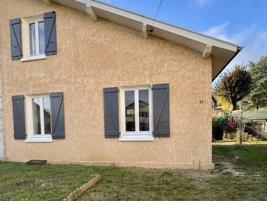 Maison de ville à vendre 233 000 € 3 pièces 2 chambres 75 m² 275 m² de terrain Centre Ouest La Tour-du-Pin 38110