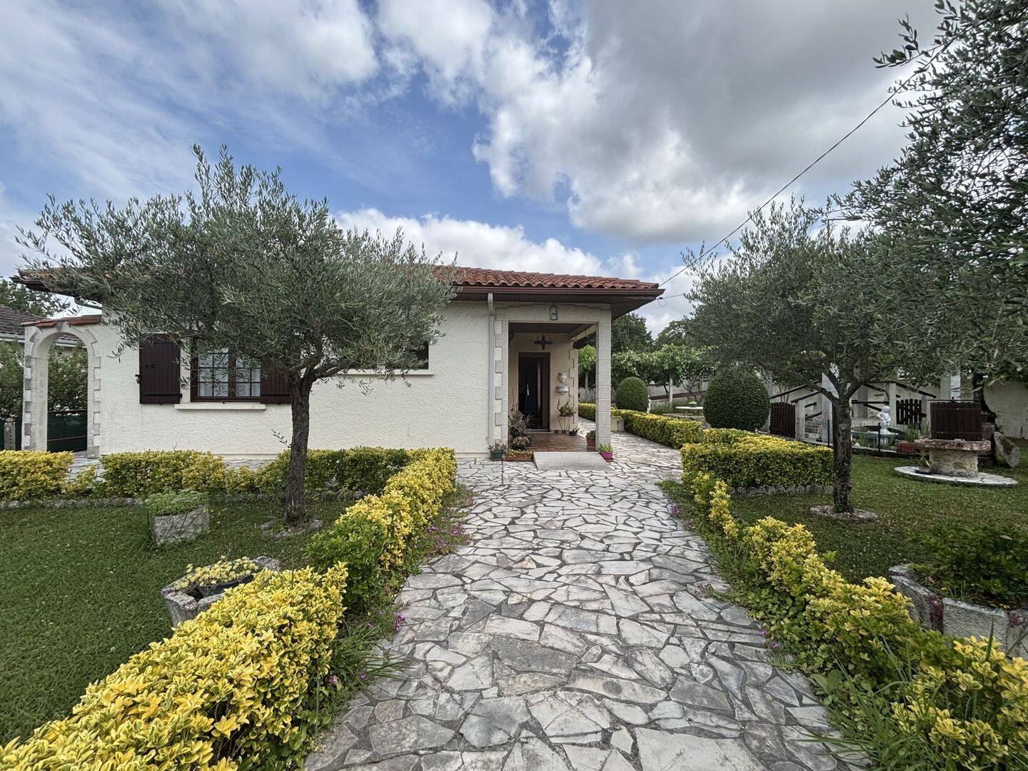 Maison 4 pièces 98 m² · à Bassens · 98 m² · 319 500 €
