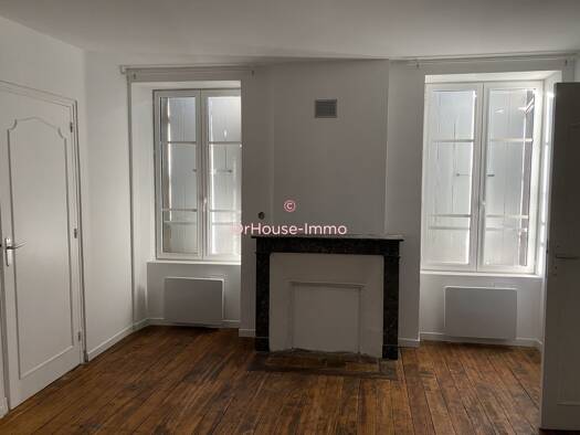 Immeuble à vendre 945 000 € 1 062 m² Bourg Châlette-sur-Loing 45120