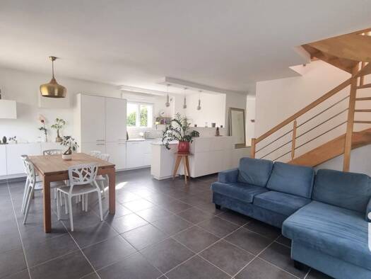 Maison à vendre 479 000 € 4 pièces 3 chambres 92 m² 389 m² de terrain Étercy 74150