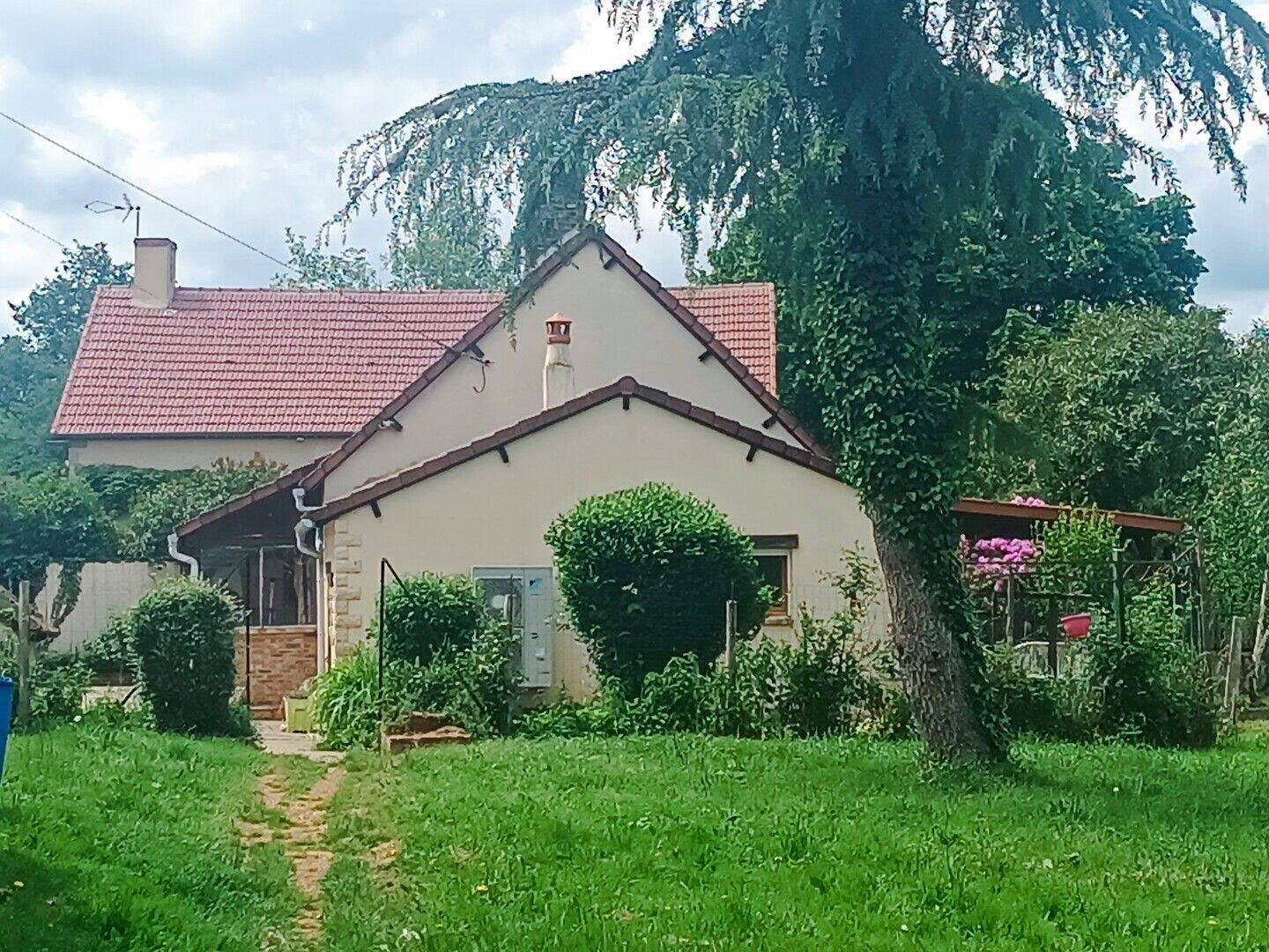 Maison 4 pièces 87 m² · à Cérilly · 87 m² · 133 000 €
