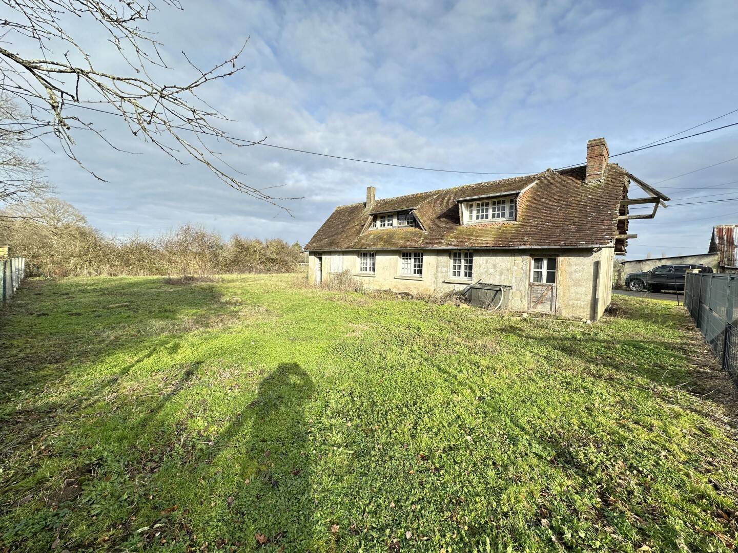 Maison 9 pièces 107 m² · à Les Baux-de-Breteuil · 107 m² · 56 000 €
