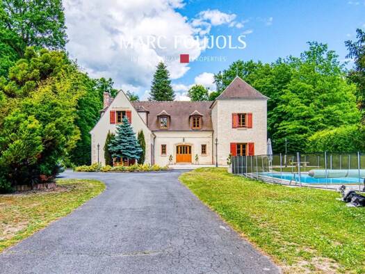Maison à vendre 1 250 000 € 8 pièces 4 chambres 320 m² 3 400 m² de terrain Ouest Lamorlaye 60260