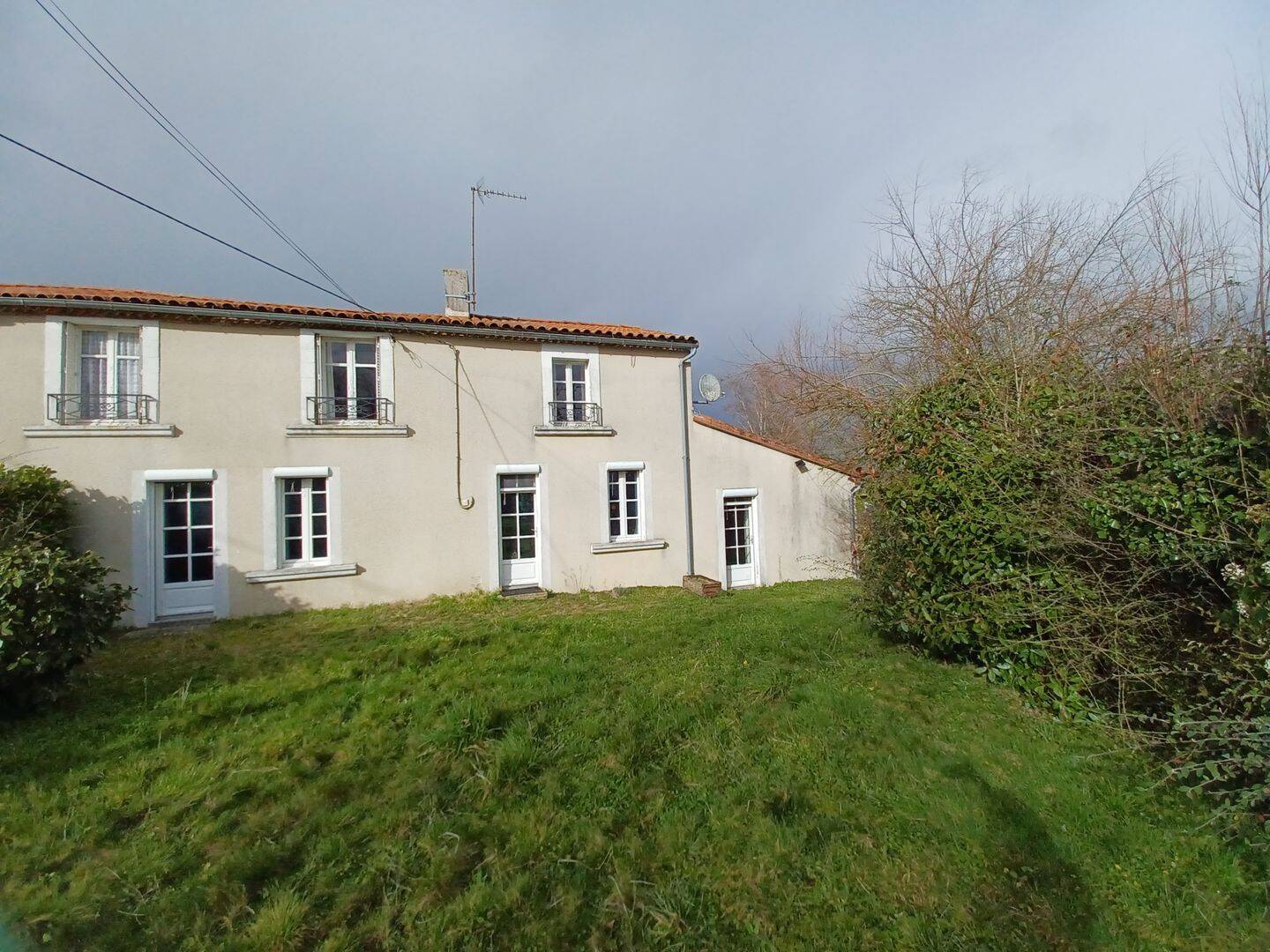 Maison 6 pièces 159 m² · à La Chapelle-Saint-Laurent · 159 m² · 118 650 €