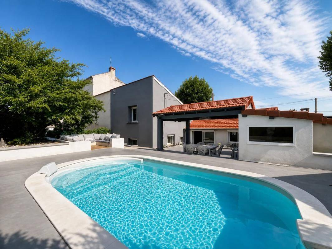 Maison 4 pièces 138 m² · à Bournoncle-Saint-Pierre · 138 m² · 235 000 €