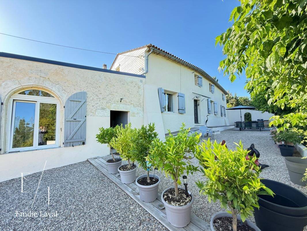 Maison 7 pièces 237 m² · à Saint-Émilion · 237 m² · 375 000 €