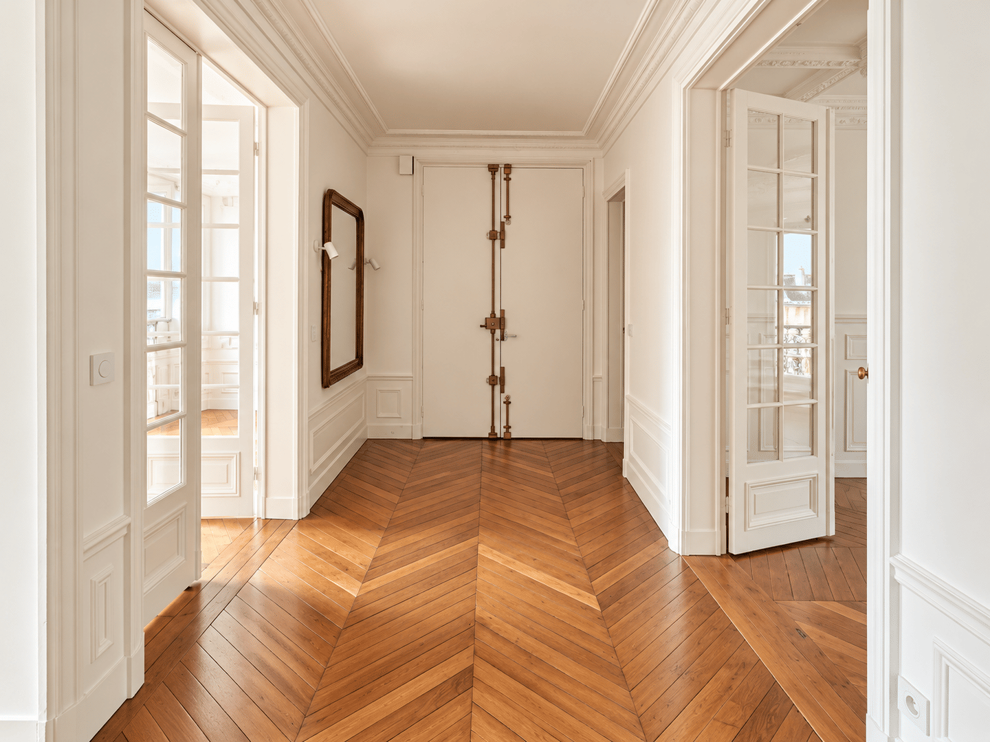 Appartement 4 pièces 102 m² · à Paris 7ème Arrondissement · 102,2 m² · 4 155 €/mois