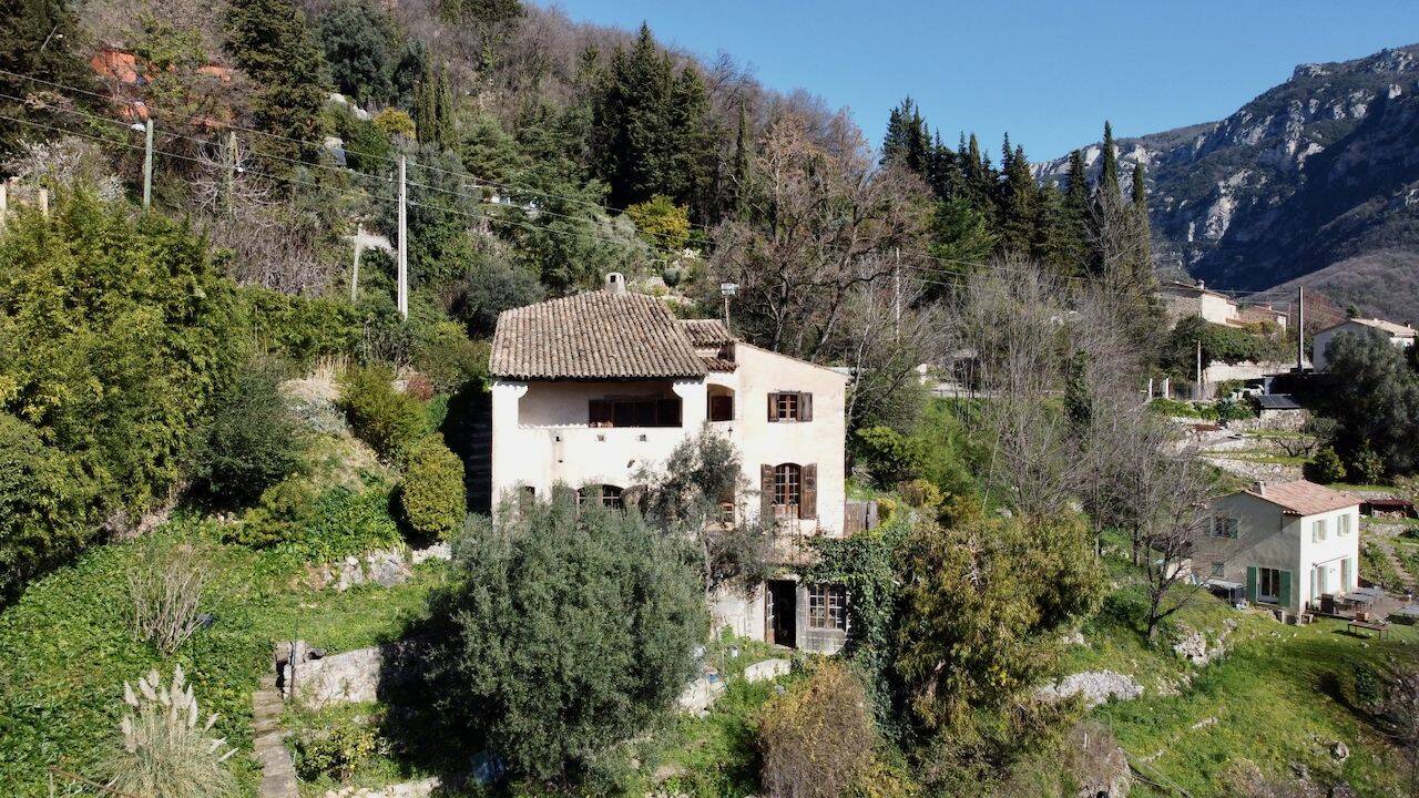 Maison 6 pièces 201 m² · à Tourrettes-sur-Loup · 200,5 m² · 569 000 €