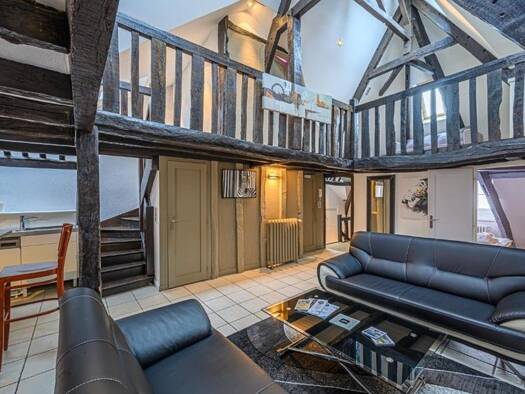 Duplex à vendre 450 000 € 4 pièces 2 chambres 114 m² Étage 3/4 Ouest Péri-Centre Ville Vannes 56000