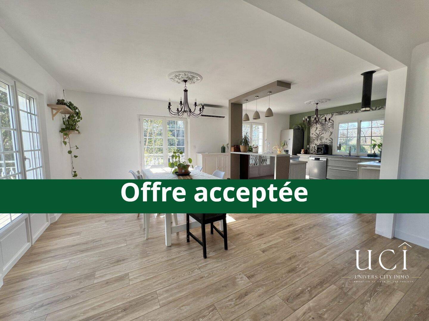 Maison 8 pièces 181 m² · à Geneston · 181 m² · 350 000 €
