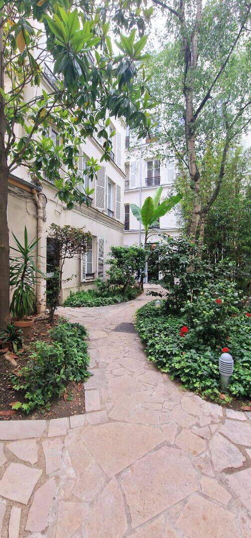 Appartement 2 pièces 24 m² · à Paris 7ème Arrondissement · 24,2 m² · 1 190 €/mois