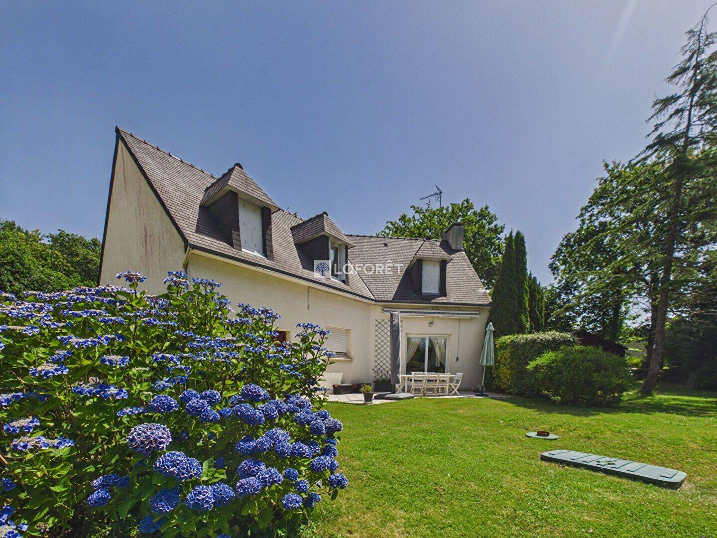 Maison 6 pièces 130 m² · à Plonéour-Lanvern · 130 m² · 292 000 €