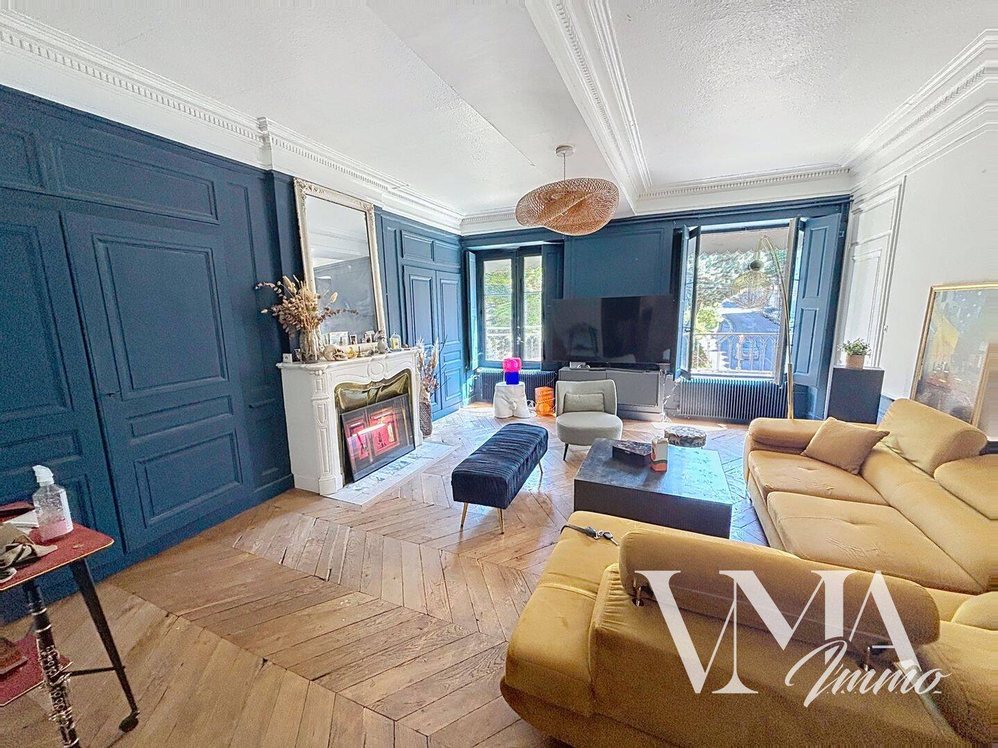5 pièces 139 m² · à Lyon 1er Arrondissement · 139 m² · 2 010 €