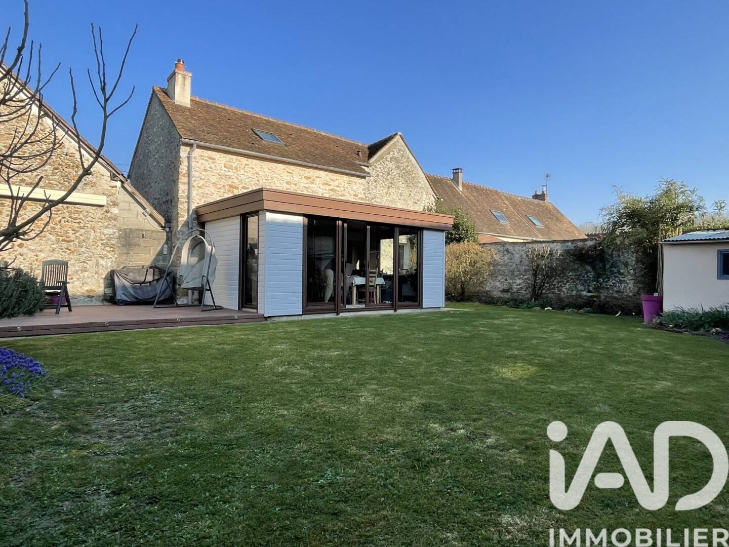 Maison 6 pièces 136 m² · à Échouboulains · 136 m² · 325 000 €