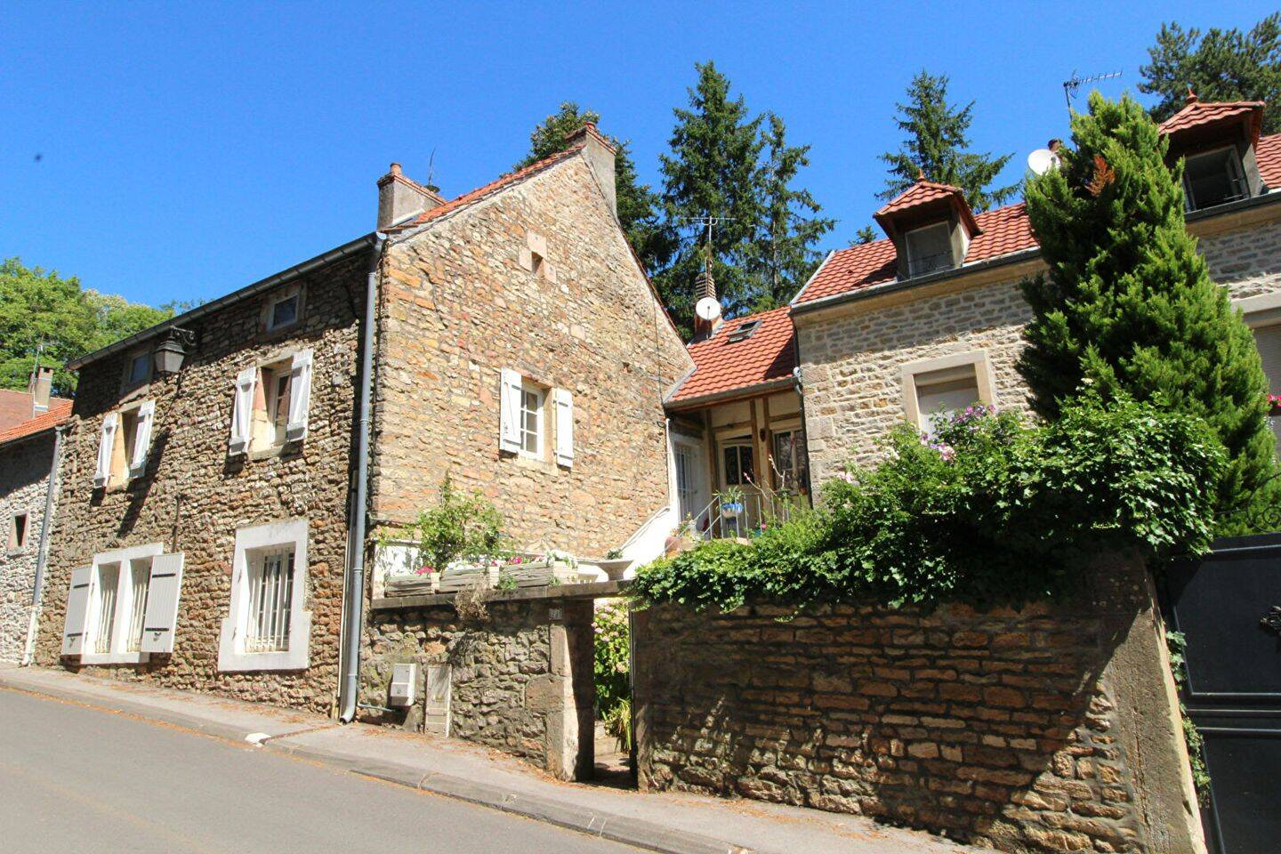 Maison 6 pièces 140 m² · à Fixin · 140 m² · 318 000 €