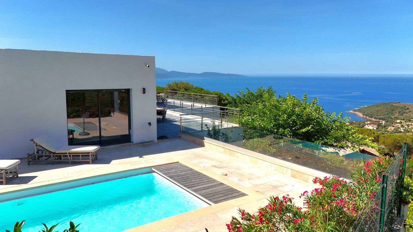 Maison 9 pièces 250 m² · à Coggia · 250 m² · 1 200 000 €