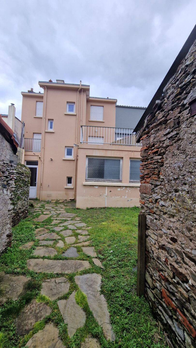 Maison 8 pièces 165 m² · à Saint-Julien-de-Concelles · 165 m² · 198 360 €