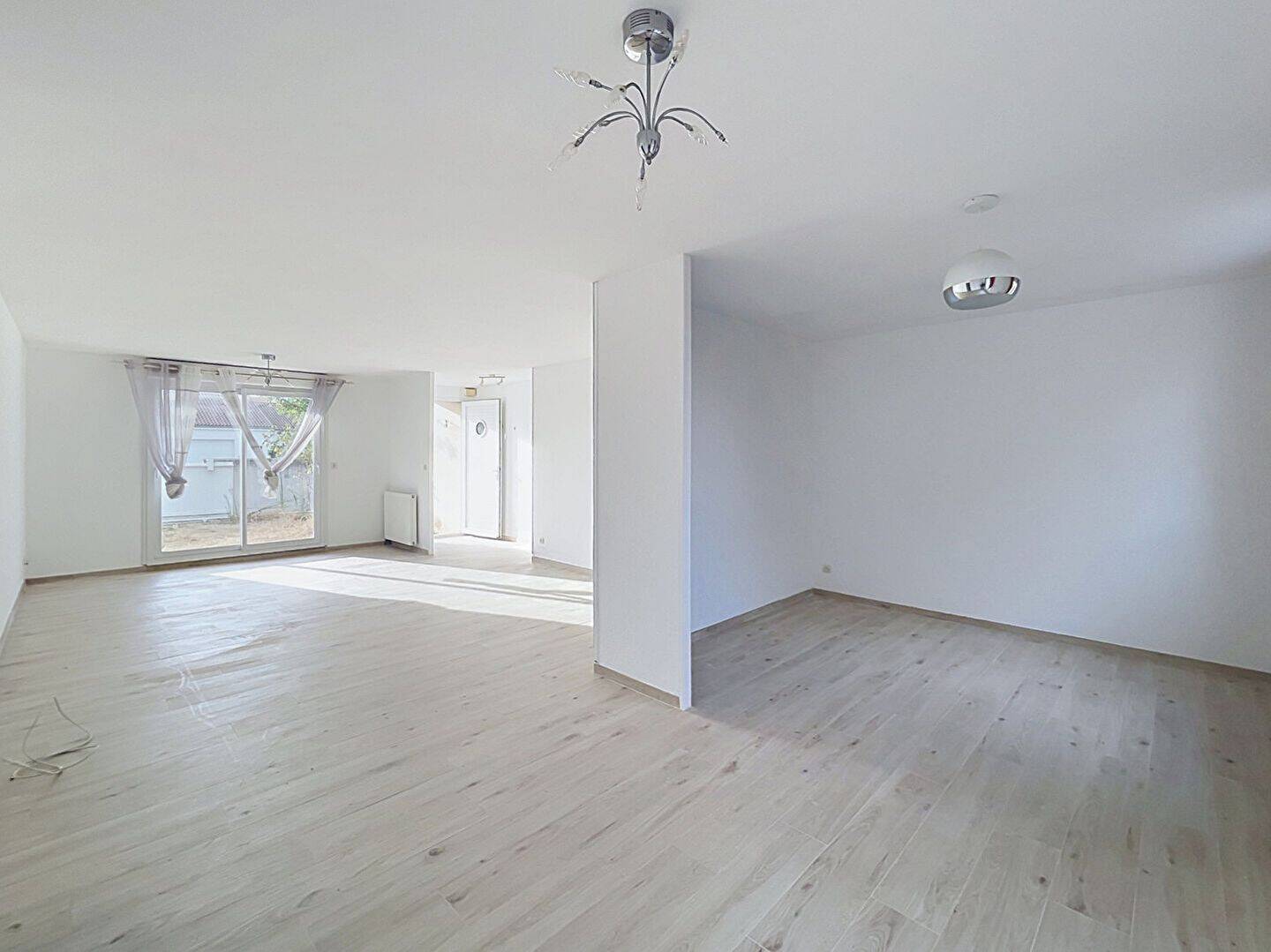 Maison 6 pièces 110 m² · à L'Houmeau · 110 m² · 1 250 €/mois