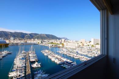 Appartement à vendre 299 000 € 3 pièces 2 chambres 69 m² Sous le toit, Étage 6/6 Port de Plaisance Toulon 83000