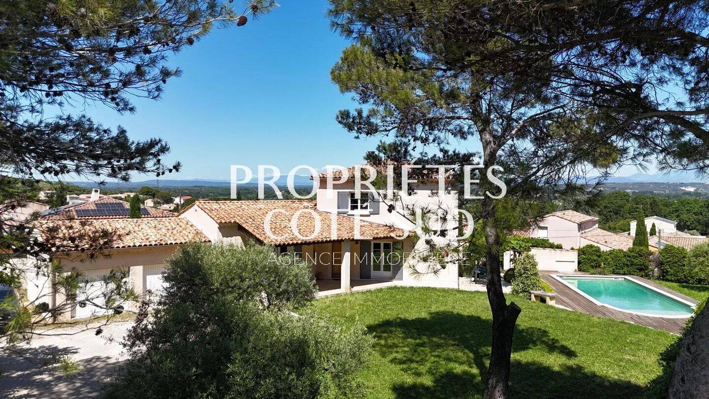 Maison 5 pièces 137 m² · à Tavel · 137 m² · 537 000 €
