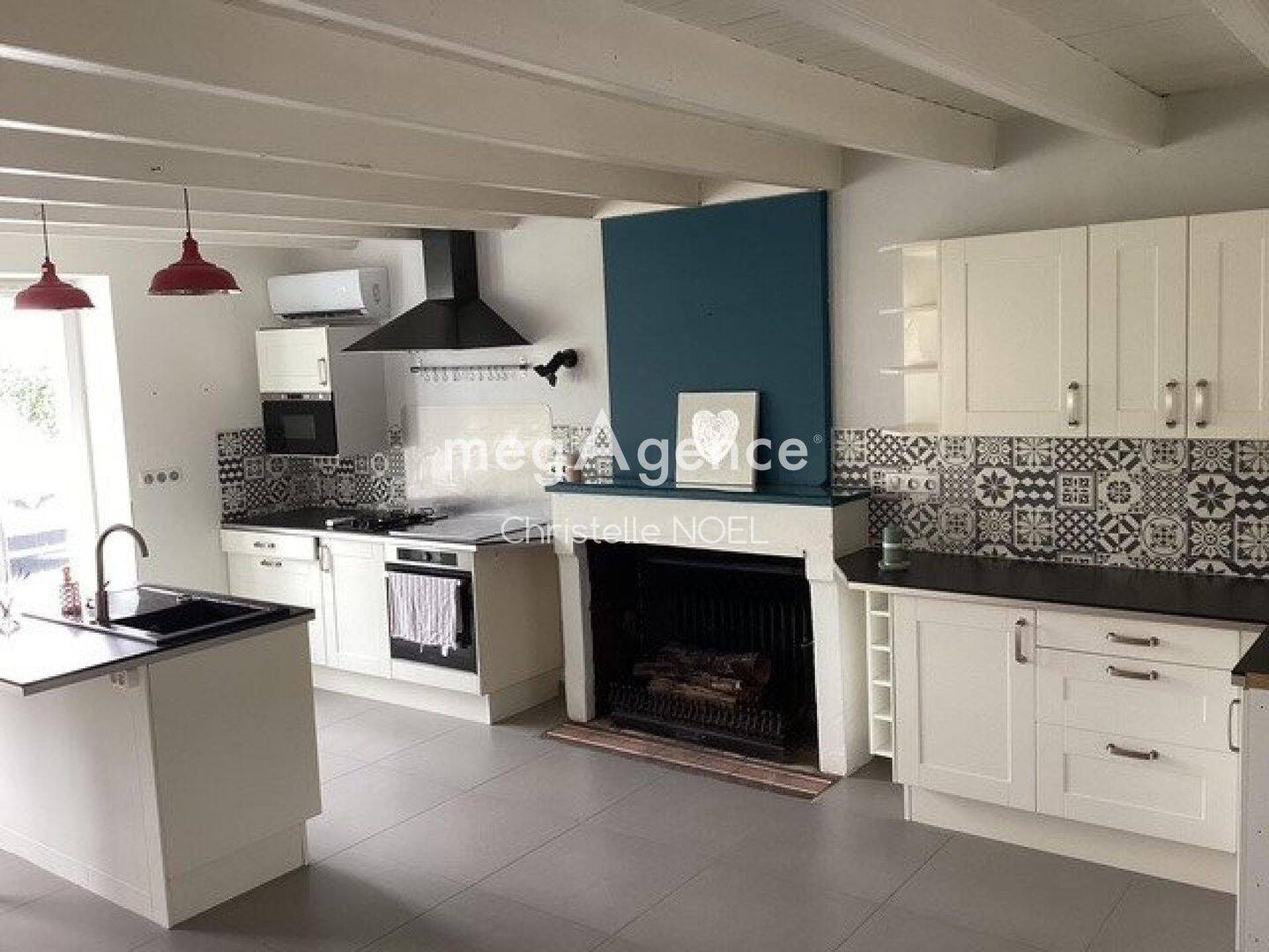 Maison 8 pièces 205 m² · à La Taillée · 205 m² · 334 500 €