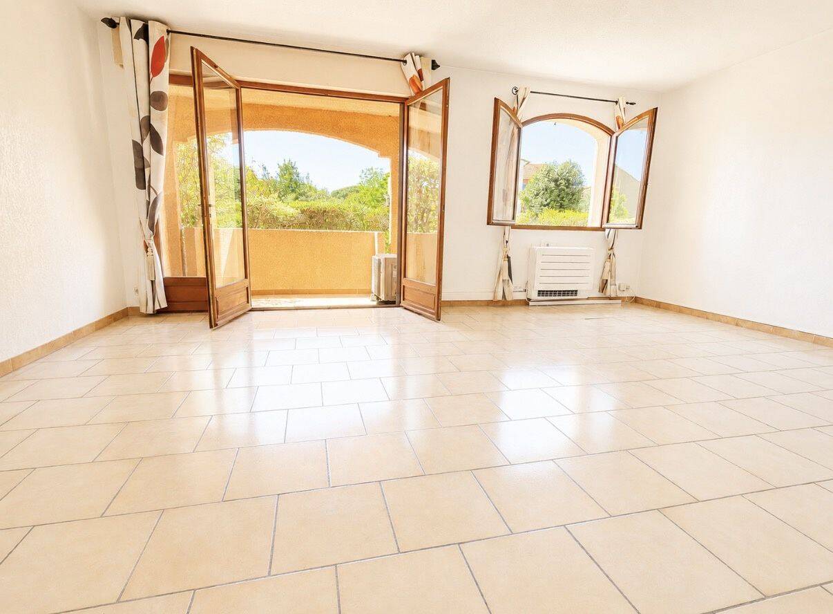 Appartement 3 pièces 75 m² · à Hyères · 75 m² · 255 000 €