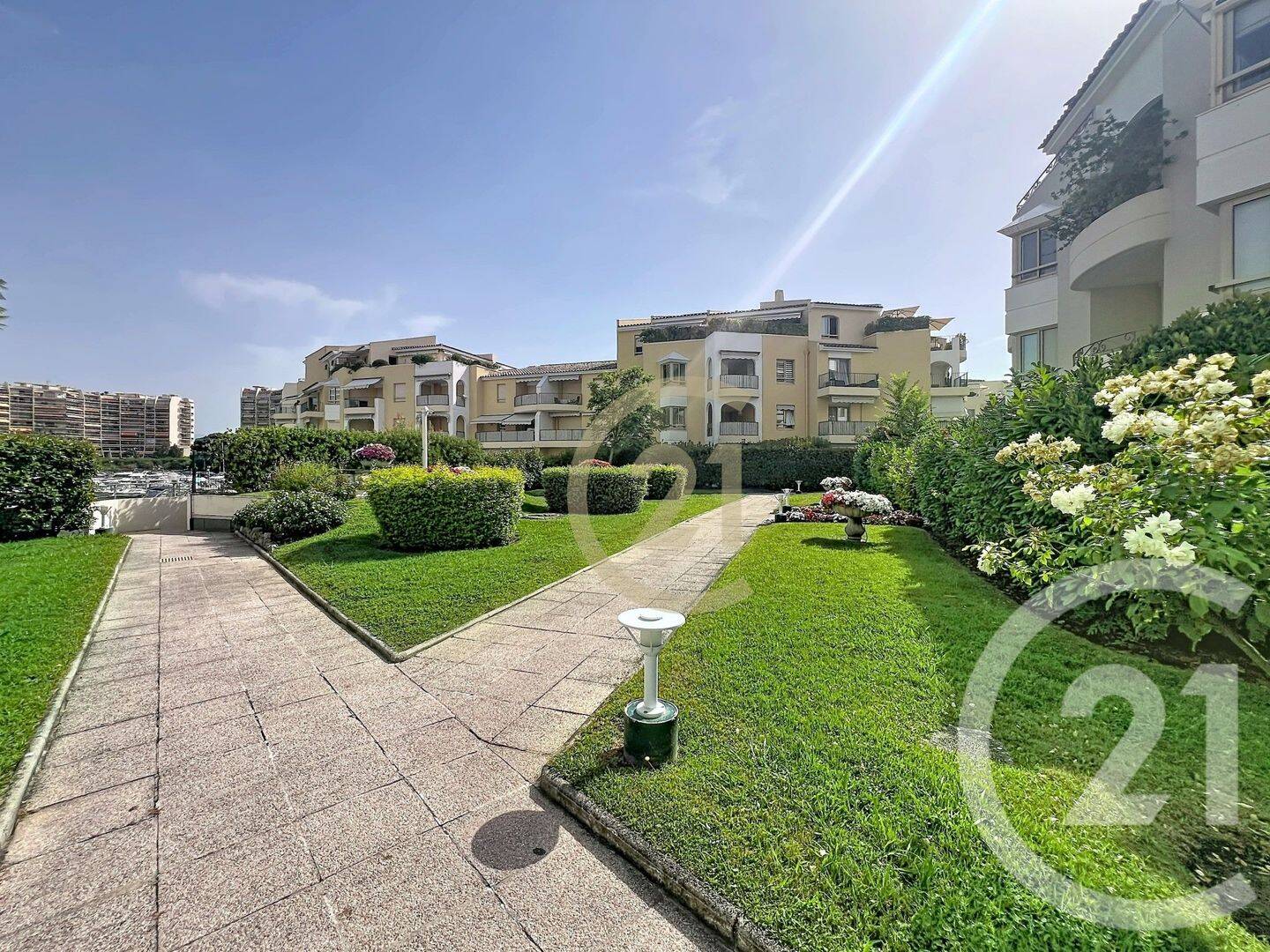 Appartement 2 pièces 34 m² · à Mandelieu-la-Napoule · 34 m² · 1 109 €/mois