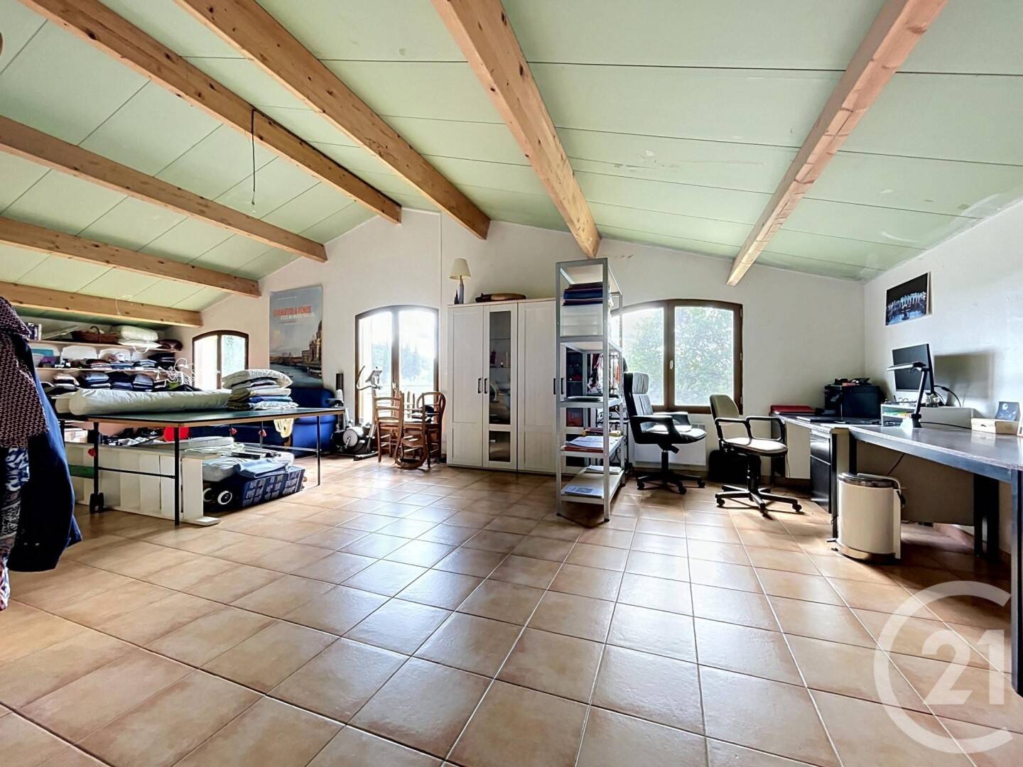 Maison 5 pièces 214 m² · à Bagnols-sur-Cèze · 213,6 m² · 450 000 €